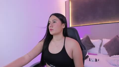 M I A online show from 07-26-26, 02:09