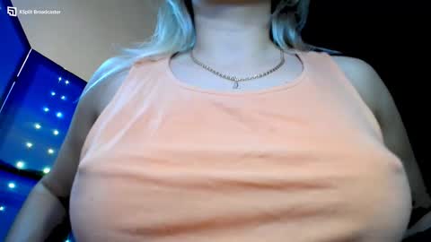 Snapshot of mia_sunnyy chatting on 01-20-25, 07:35 Mia. online show from 01-20-25, 07:35