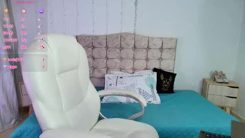 Mia  online show from 11-14-25, 02:10