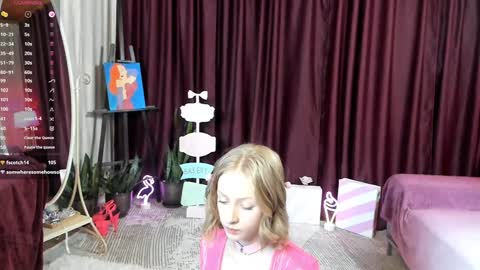 Snapshot of mia_vebes chatting on 12-07-24, 10:17 Mia online show from 12-07-24, 10:17