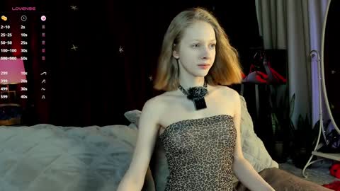 Snapshot of mia_vebes chatting on 01-13-25, 09:09 Mia online show from 01-13-25, 09:09
