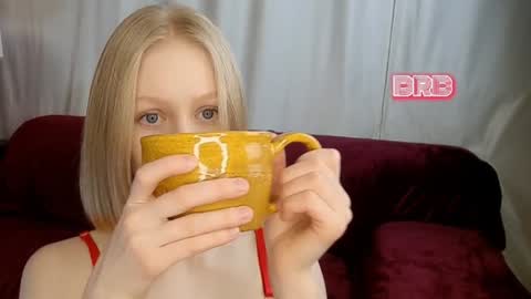 Snapshot of mia_vebes chatting on 01-31-25, 10:10 Mia online show from 01-31-25, 10:10