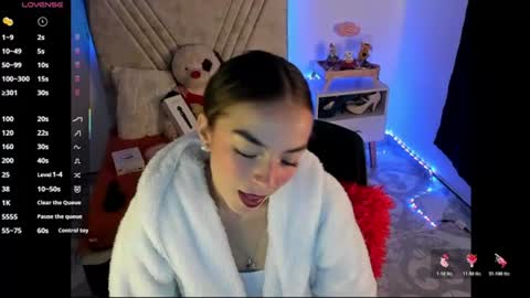 Mia Victoria online show from 07-17-26, 05:29
