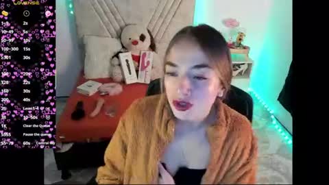 Mia Victoria online show from 07-28-26, 01:45