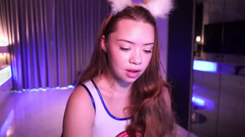 Snapshot of mia_vixen_ chatting on 09-19-25, 02:02 VixenMia online show from 09-19-25, 02:02