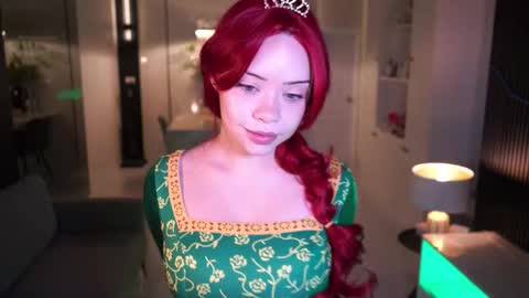 Snapshot of mia_vixen_ chatting on 10-12-25, 02:32 VixenMia online show from 10-12-25, 02:32