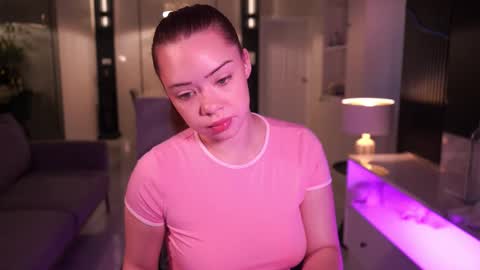 Snapshot of mia_vixen_ chatting on 10-15-25, 02:55 VixenMia online show from 10-15-25, 02:55