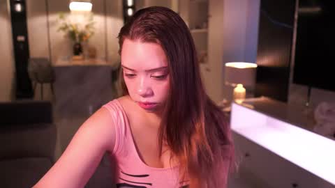 Snapshot of mia_vixen_ chatting on 11-24-25, 02:33 VixenMia online show from 11-24-25, 02:33