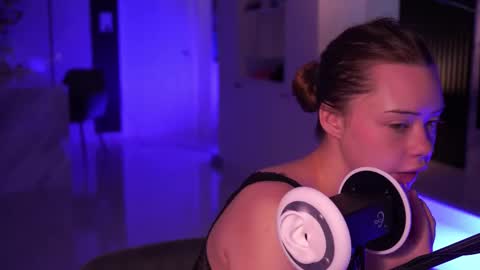 Snapshot of mia_vixen_ chatting on 12-01-25, 03:11 VixenMia online show from 12-01-25, 03:11