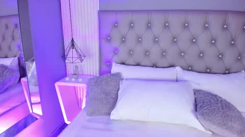 Snapshot of mia_vixenn chatting on 12-14-25, 11:20 mia vixenn online show from 12-14-25, 11:20