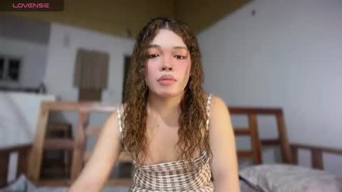 Mia online show from 07-23-26, 04:38