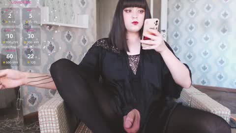 Snapshot of mia_wallase chatting on 01-08-25, 08:06 mia_wallase online show from 01-08-25, 08:06