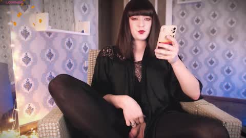 Snapshot of mia_wallase chatting on 11-18-25, 03:34 mia_wallase online show from 11-18-25, 03:34