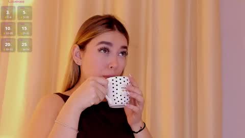 Mia White  online show from 02-26-26, 01:10