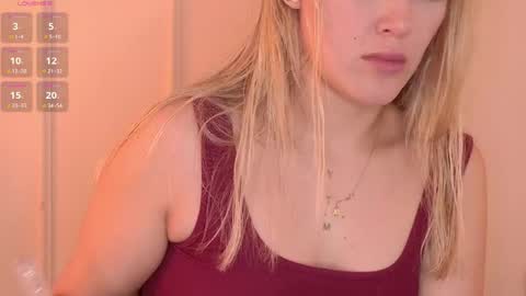 Mia White  online show from 05-25-26, 02:12