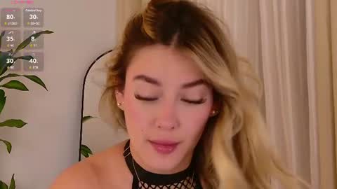 Mia White  online show from 07-06-26, 02:36