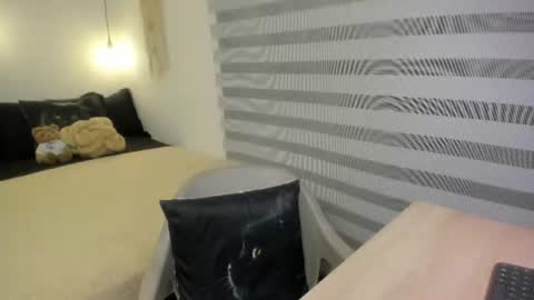 Mia   online show from 06-24-26, 07:46