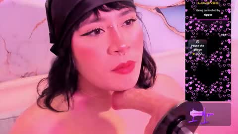 mia_yeager online show from 10-15-25, 09:04