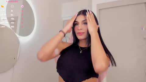 Snapshot of mia_yourmommy chatting on 02-10-25, 10:09     online show from 02-10-25, 10:09
