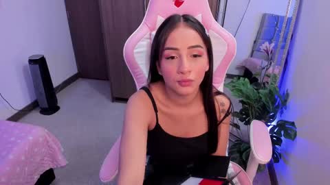 Snapshot of miaa_06 chatting on 02-25-25, 02:03 mia nicolle online show from 02-25-25, 02:03