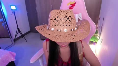 Snapshot of miaa_06 chatting on 10-30-25, 01:51 mia nicolle online show from 10-30-25, 01:51