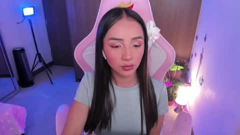 Snapshot of miaa_06 chatting on 11-20-25, 03:07 mia nicolle online show from 11-20-25, 03:07