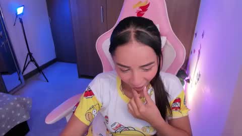 Snapshot of miaa_06 chatting on 01-19-26, 02:15 mia nicolle online show from 01-19-26, 02:15