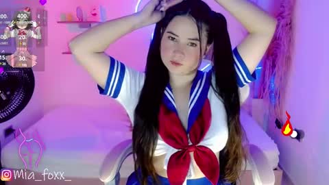 Snapshot of miaa_foxx_ chatting on 02-24-25, 09:20 Mia online show from 02-24-25, 09:20