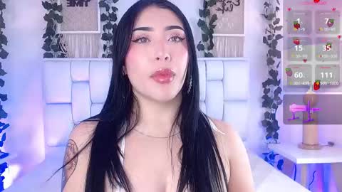 Snapshot of miaa_gh1 chatting on 09-24-25, 11:35 Mia online show from 09-24-25, 11:35