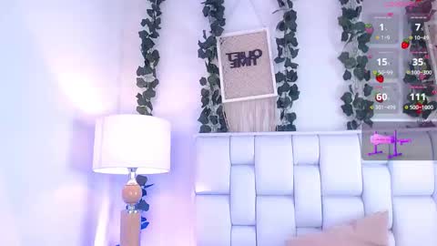 Snapshot of miaa_gh1 chatting on 10-11-25, 11:53 Mia online show from 10-11-25, 11:53