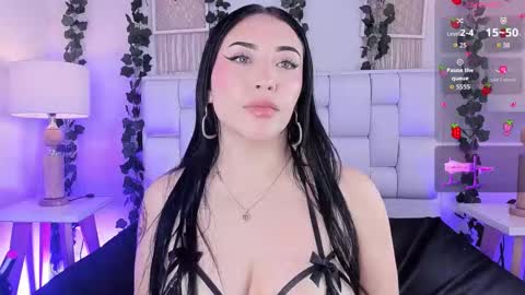 Snapshot of miaa_gh1 chatting on 10-30-25, 11:55 Mia online show from 10-30-25, 11:55