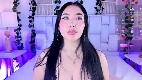 Snapshot of miaa_gh1 chatting on 11-15-25, 12:02 Mia online show from 11-15-25, 12:02