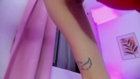 Snapshot of miaa_lunna chatting on 05-09-26, 11:59 Mia online show from 05-09-26, 11:59