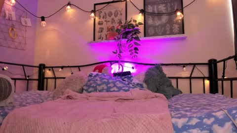 Miaa online show from 04-14-26, 06:47