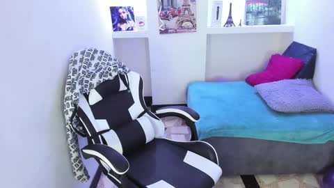       online show from 10-04-25, 12:25