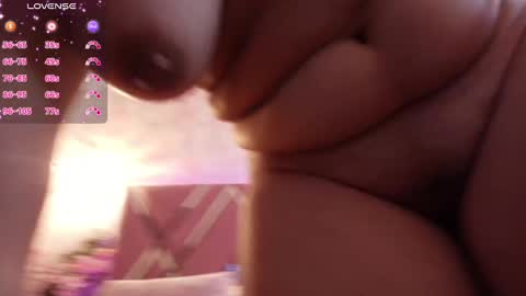 Snapshot of miaa_smiith1 chatting on 02-21-25, 03:10 miaa_smiith1 online show from 02-21-25, 03:10