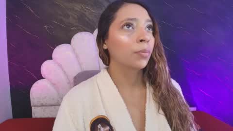 Mia online show from 04-22-26, 12:07