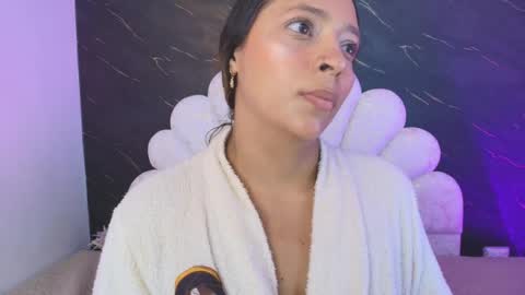 Mia online show from 05-31-26, 12:12