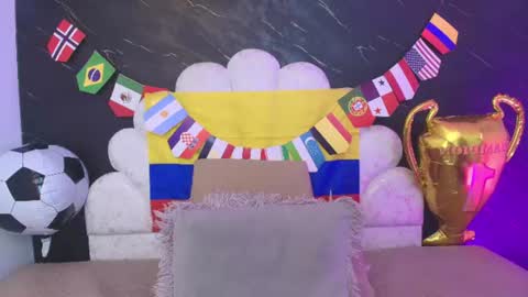 Mia online show from 07-03-26, 12:11