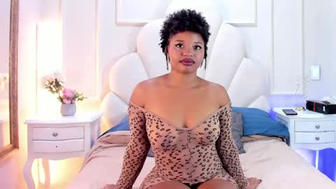 miaakittyy online show from 04-28-26, 11:48