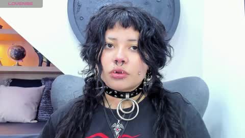 Mia online show from 03-29-26, 01:22