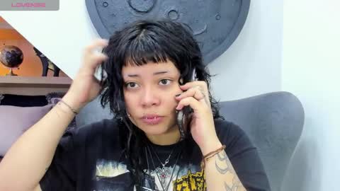 Mia online show from 03-30-26, 12:28