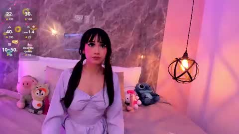 Mia online show from 07-30-26, 12:15