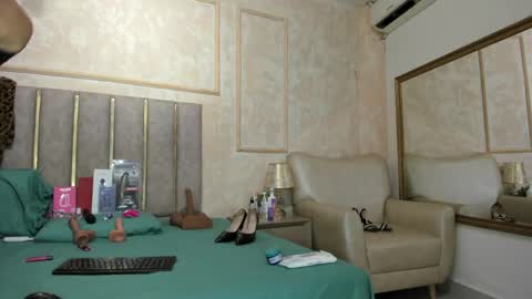 Miaasummer online show from 06-01-26, 11:34