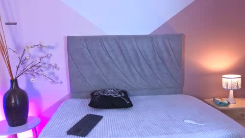 Snapshot of miablack_k chatting on 11-09-25, 08:29 miablack_k online show from 11-09-25, 08:29