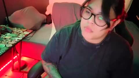 Mia online show from 07-02-26, 03:23