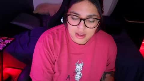 Mia online show from 07-09-26, 01:20