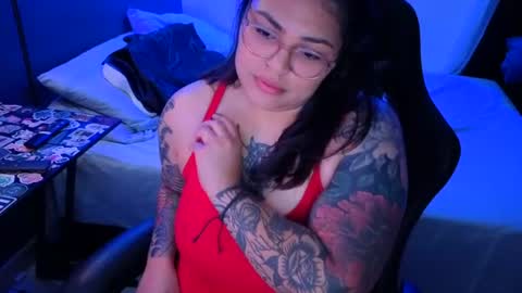 Mia online show from 07-19-26, 01:20