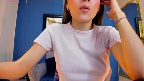 Snapshot of miacarperrlux chatting on 02-22-25, 11:35 MiaCarper online show from 02-22-25, 11:35