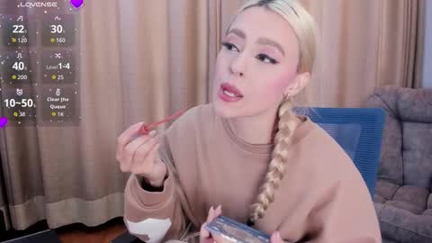 Snapshot of miacarperrlux chatting on 02-27-26, 08:42 MiaCarper online show from 02-27-26, 08:42